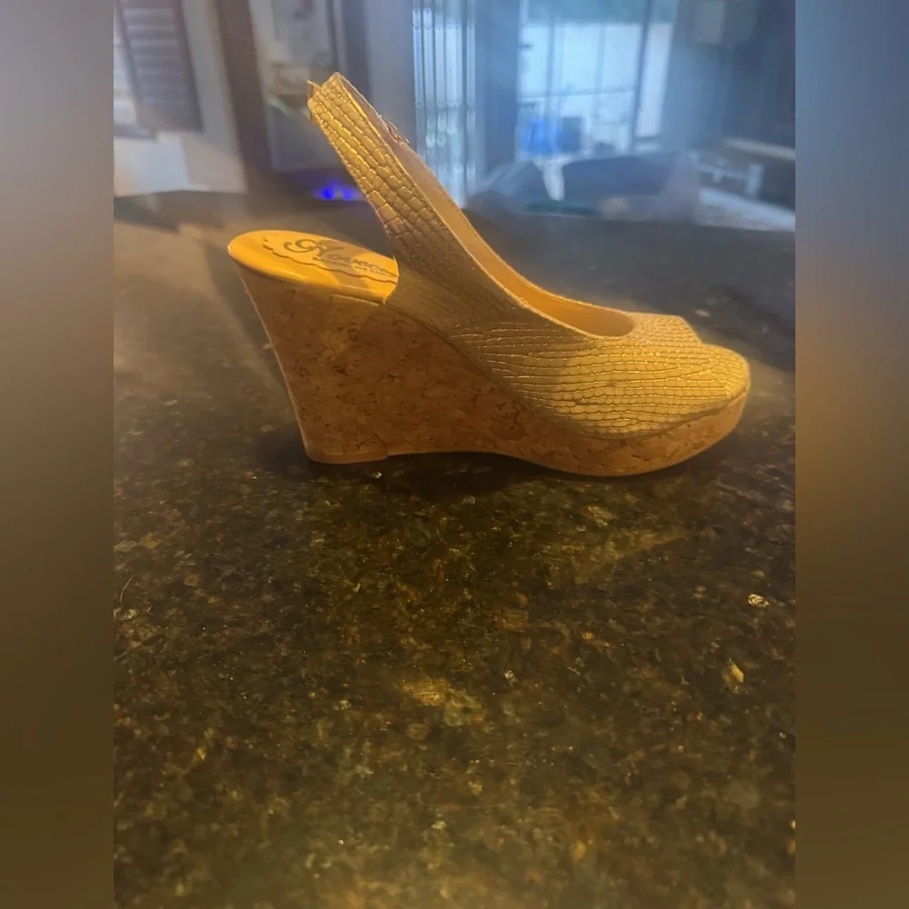 Elegant Tan Wedge Sandals  Womens size 7